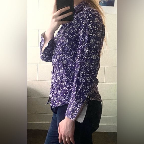 Size 12 women’s western button up, a light royal purple and white paisley design - Picture 2 of 3